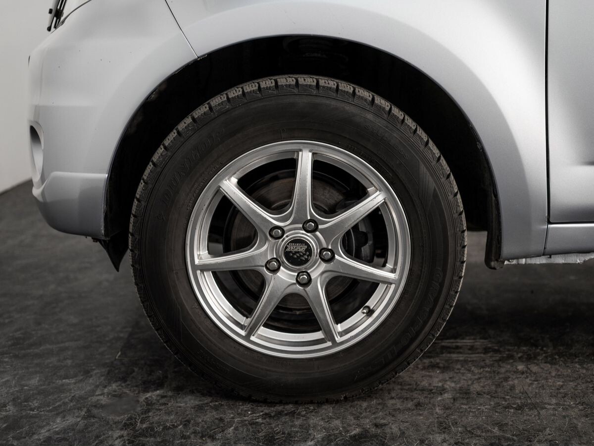 Toyota Rush 2011 - фото автомобиля