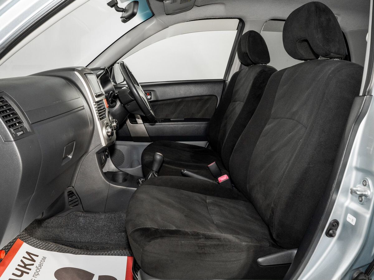 Toyota Rush 2011 - фото автомобиля