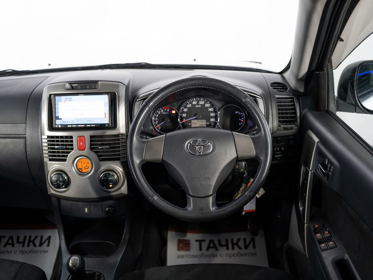 Toyota Rush 2011 - фото автомобиля