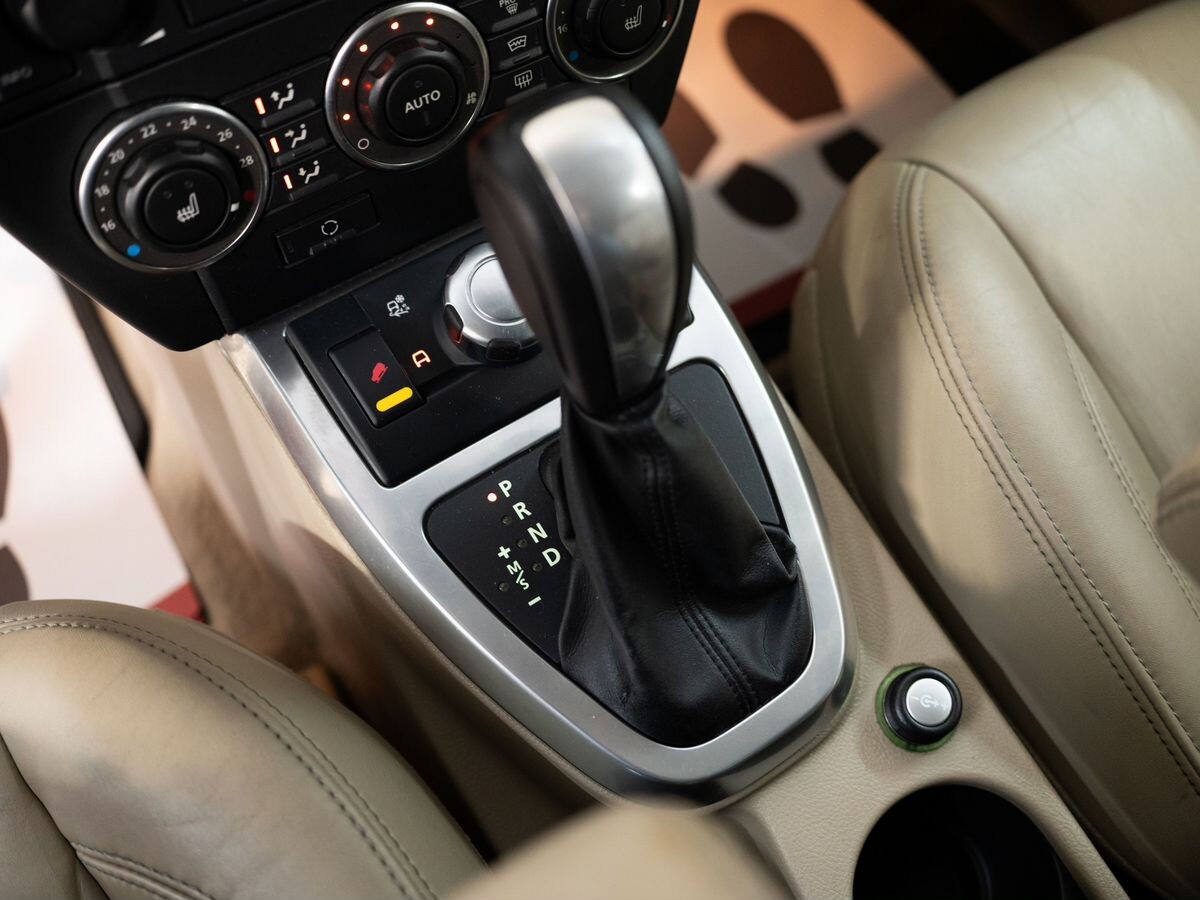 Land Rover Freelander 2010 - фото автомобиля