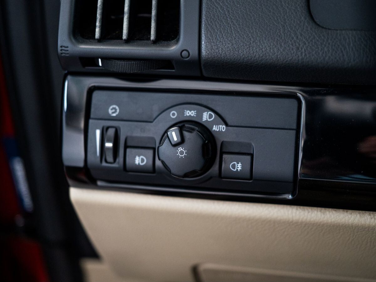 Land Rover Freelander 2010 - фото автомобиля