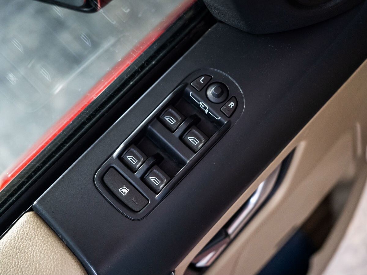 Land Rover Freelander 2010 - фото автомобиля