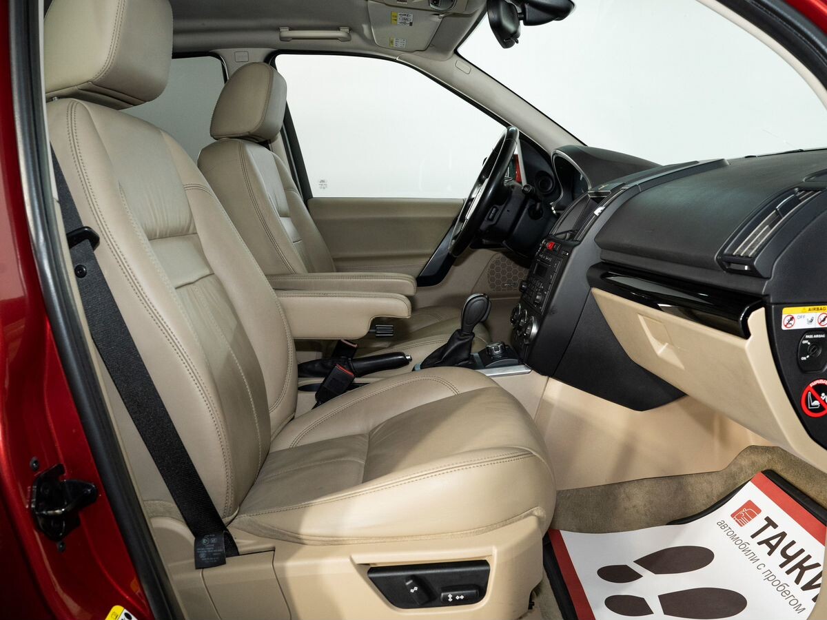 Land Rover Freelander 2010 - фото автомобиля