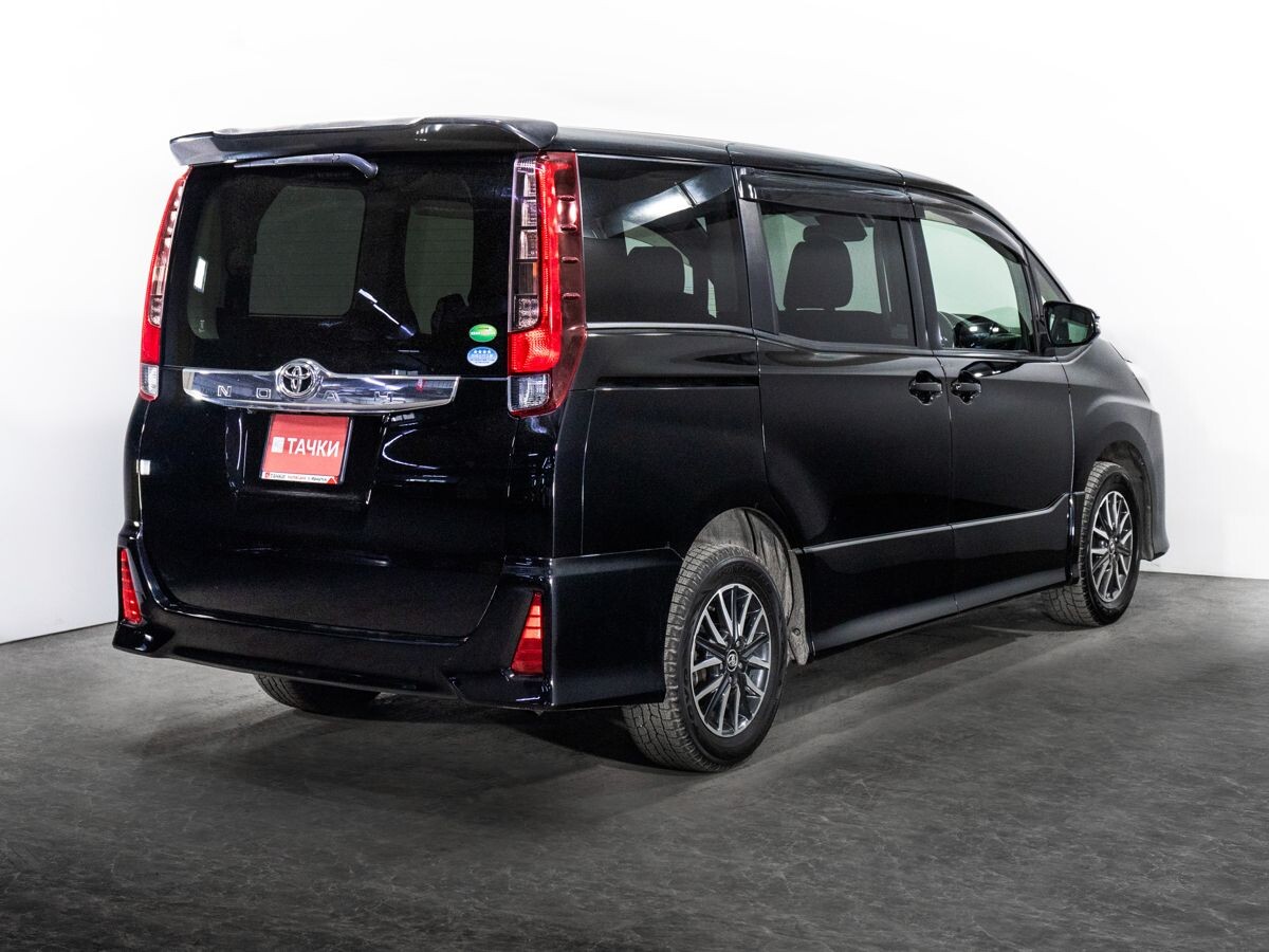 Toyota Noah 2016 - фото автомобиля