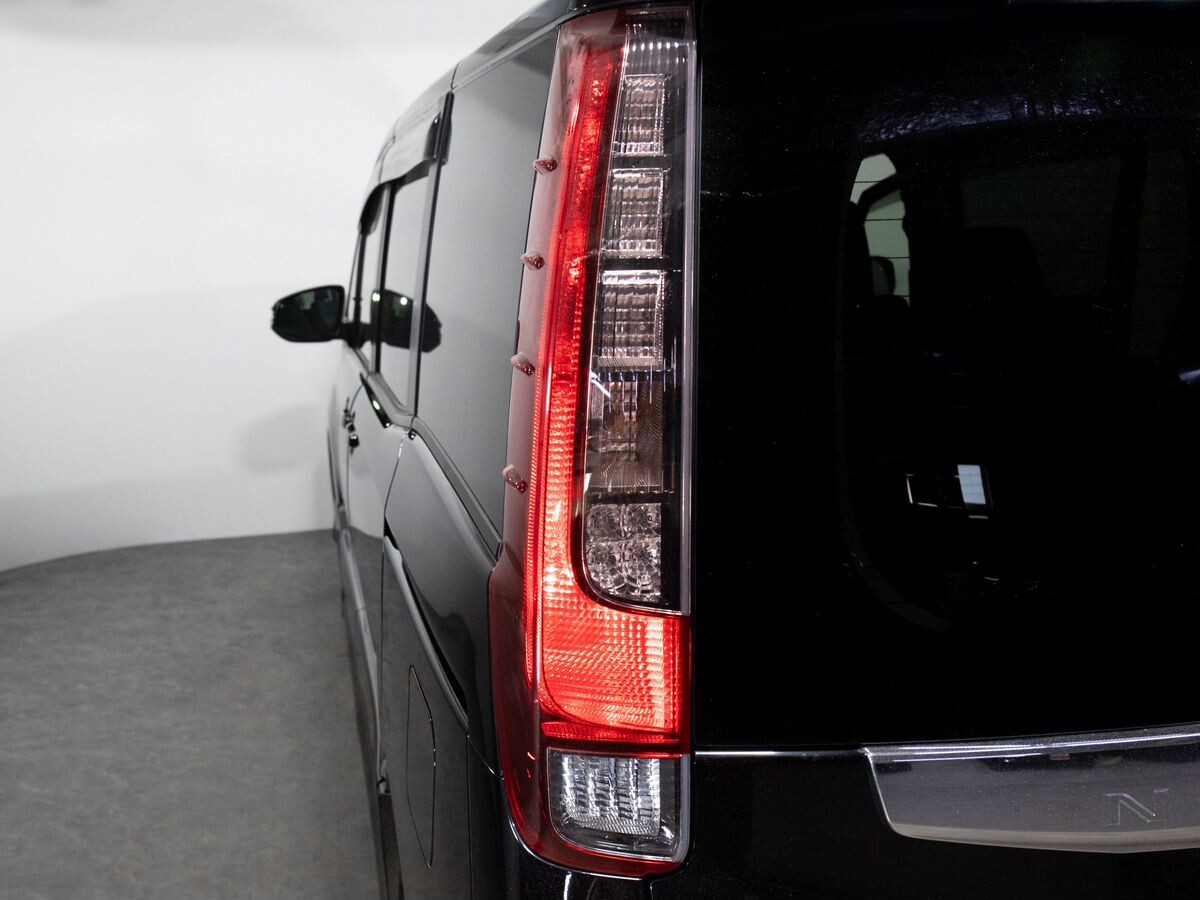 Toyota Noah 2016 - фото автомобиля