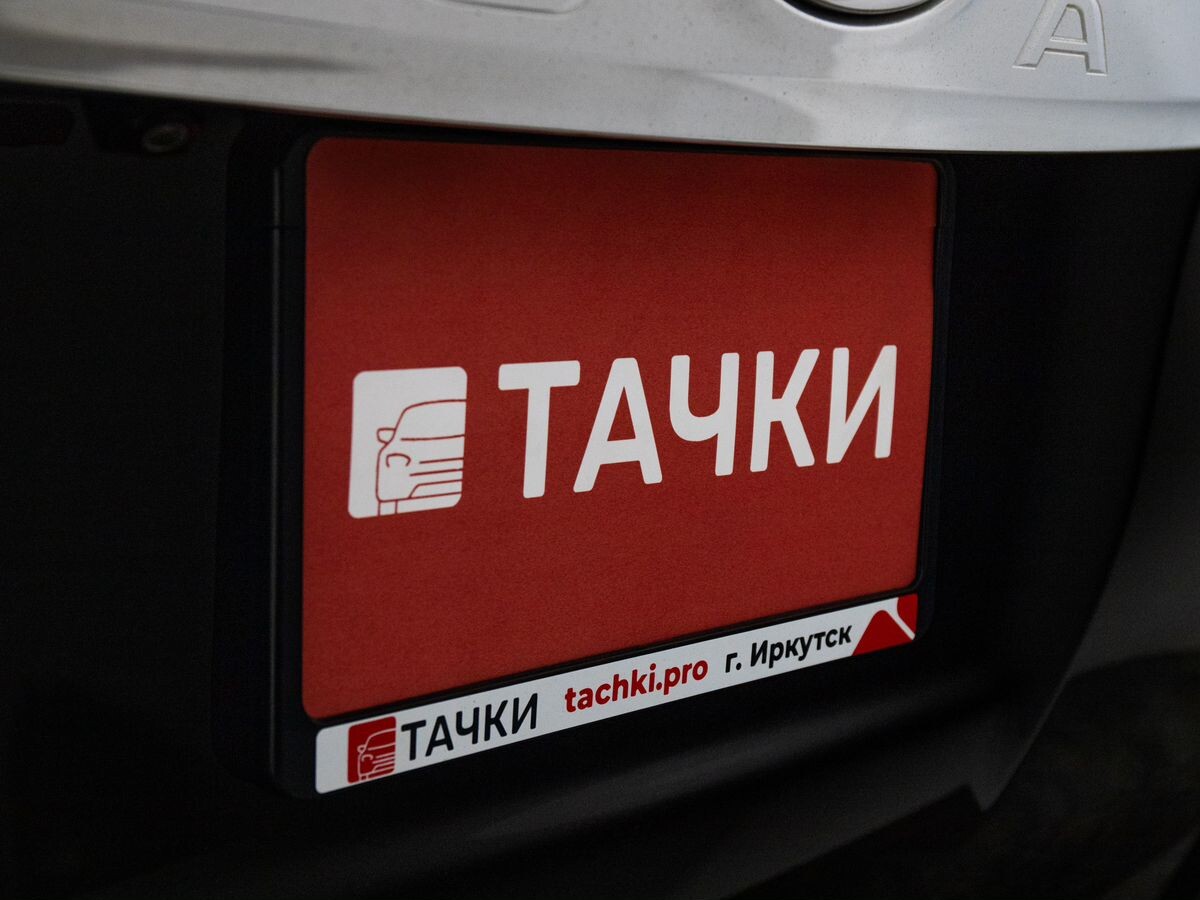 Toyota Noah 2016 - фото автомобиля