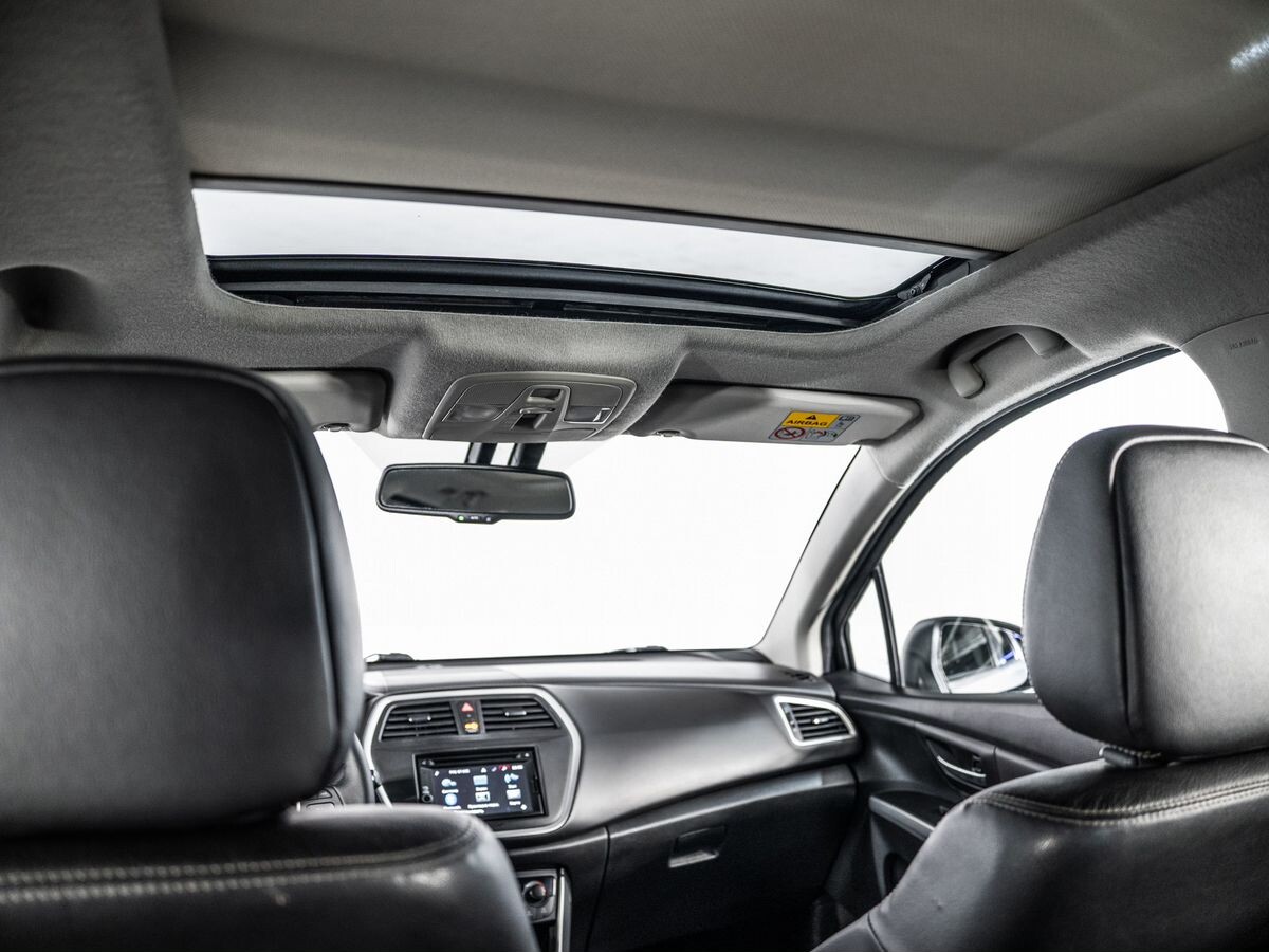 Suzuki SX4 2013 - фото автомобиля