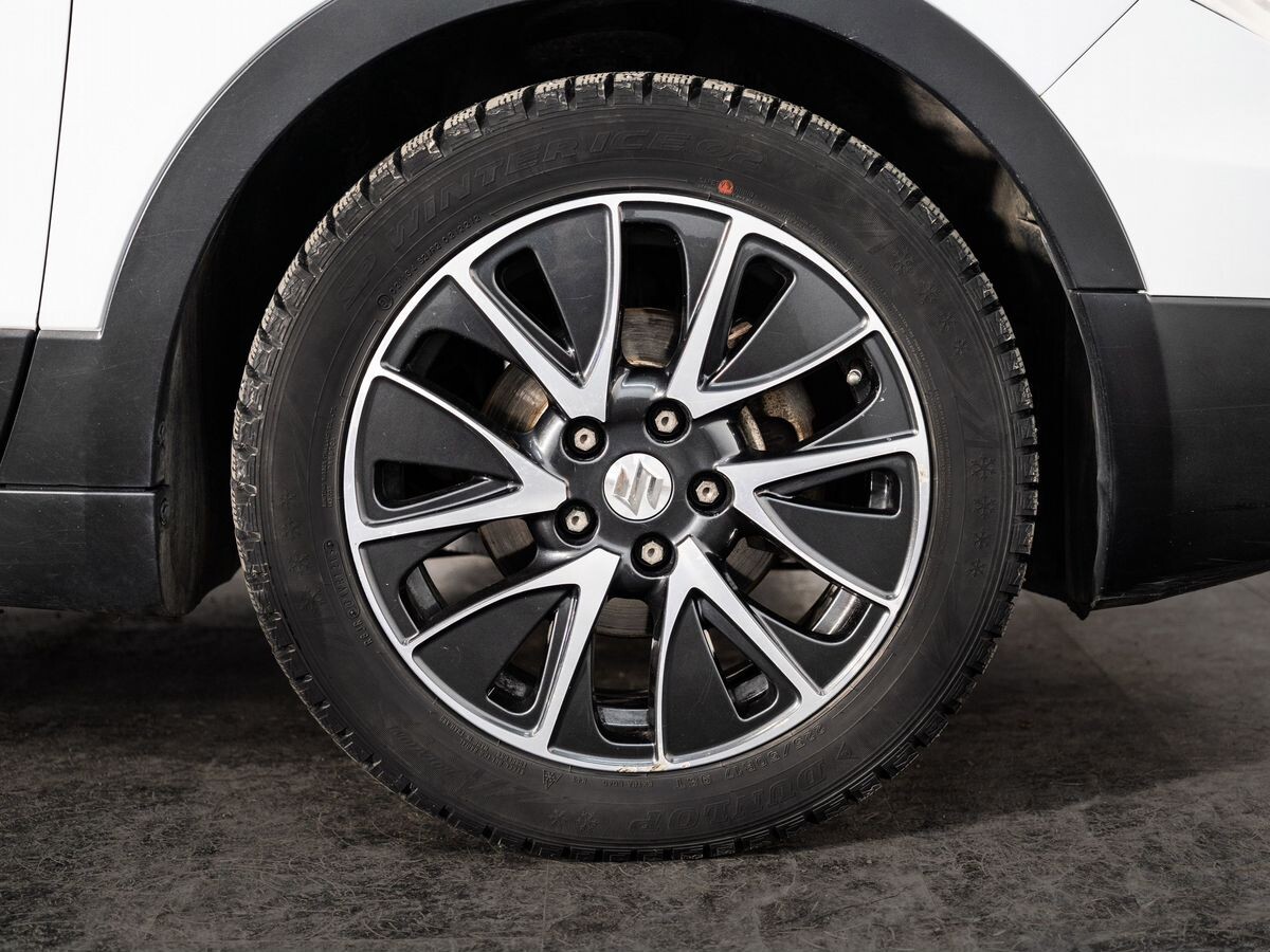 Suzuki SX4 2013 - фото автомобиля