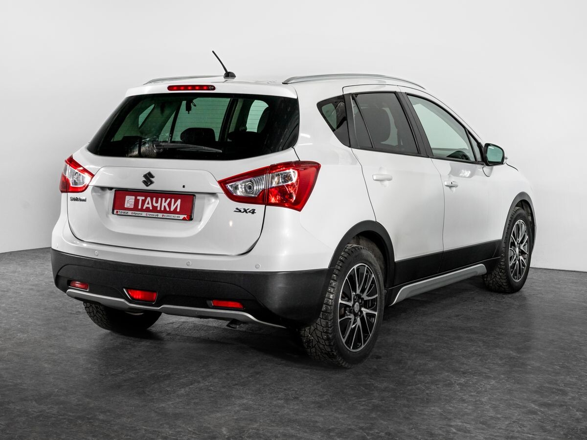 Suzuki SX4 2013 - фото автомобиля