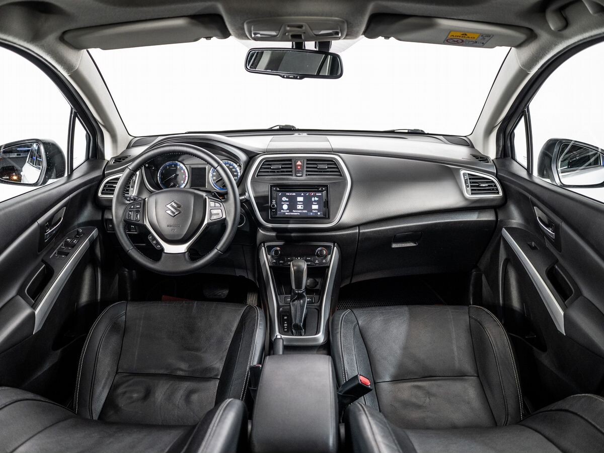 Suzuki SX4 2013 - фото автомобиля