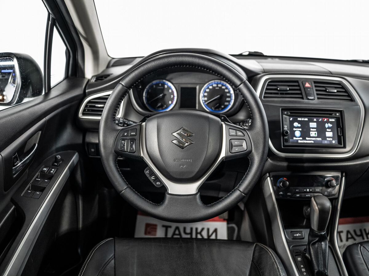 Suzuki SX4 2013 - фото автомобиля