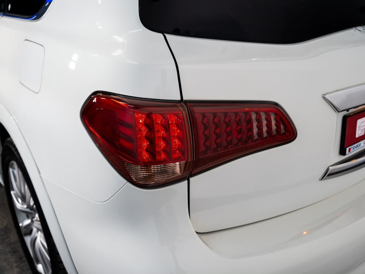 Infiniti QX56 2010 - фото автомобиля