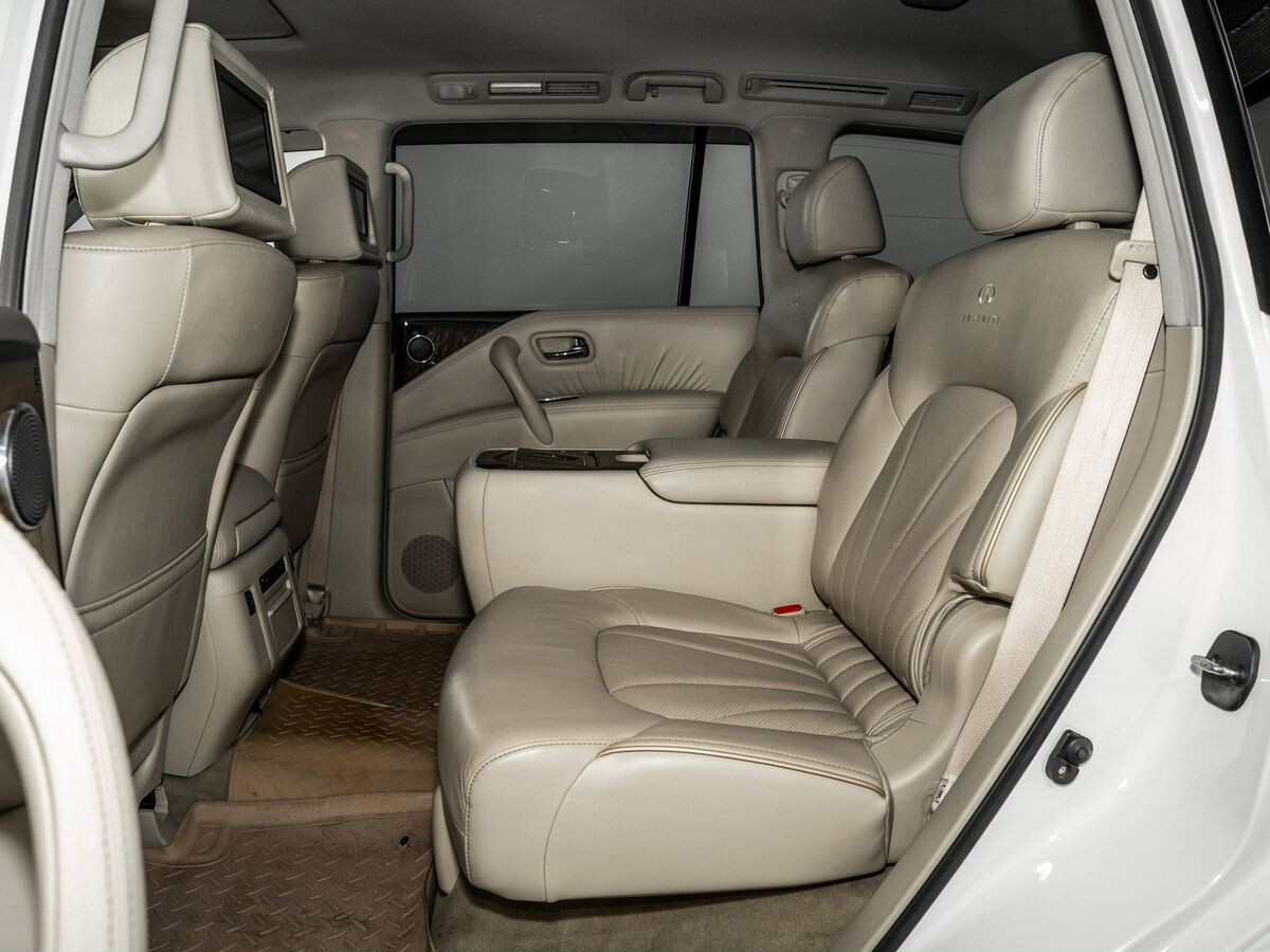 Infiniti QX56 2010 - фото автомобиля