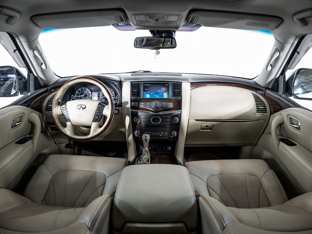 Infiniti QX56 2010 - фото автомобиля