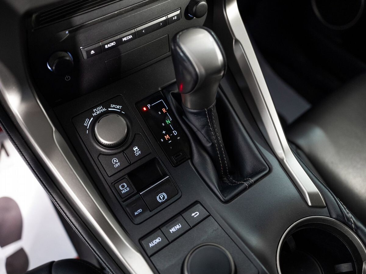 Lexus NX 2015 - фото автомобиля