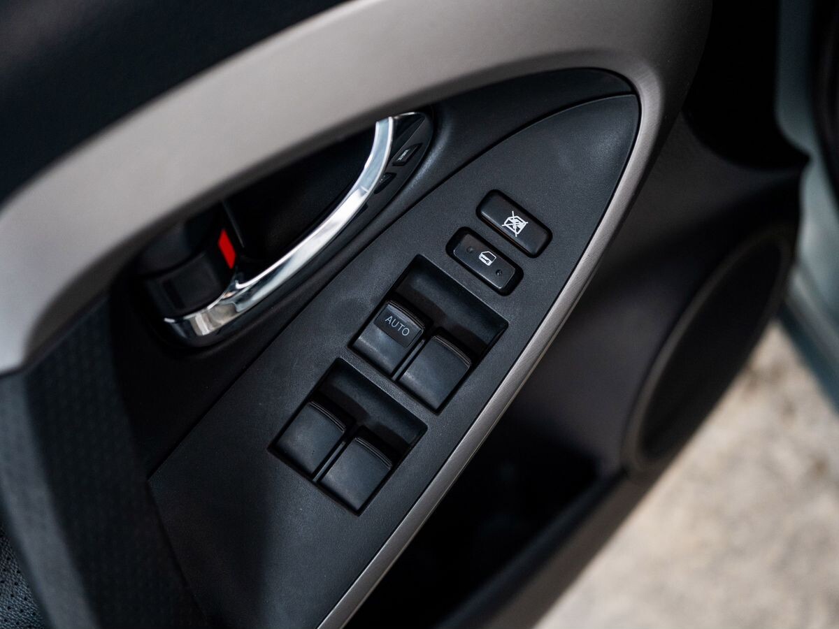 Toyota RAV4 2006 - фото автомобиля