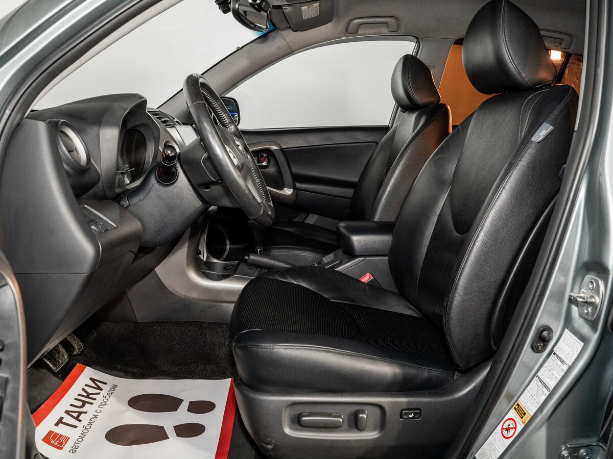Toyota RAV4 2006 - фото автомобиля