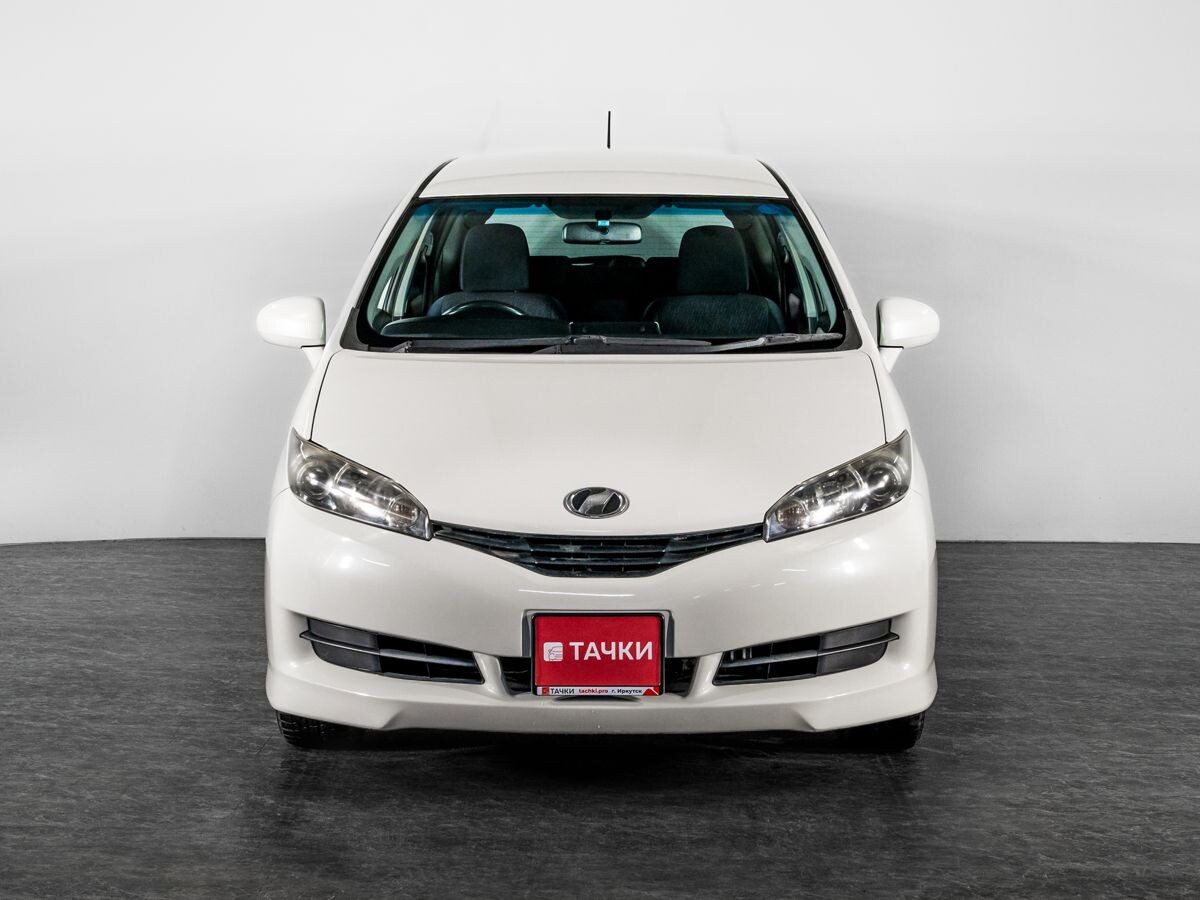 Toyota Wish 2011 - фото автомобиля