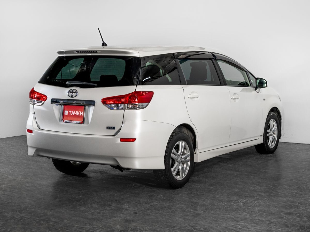 Toyota Wish 2011 - фото автомобиля