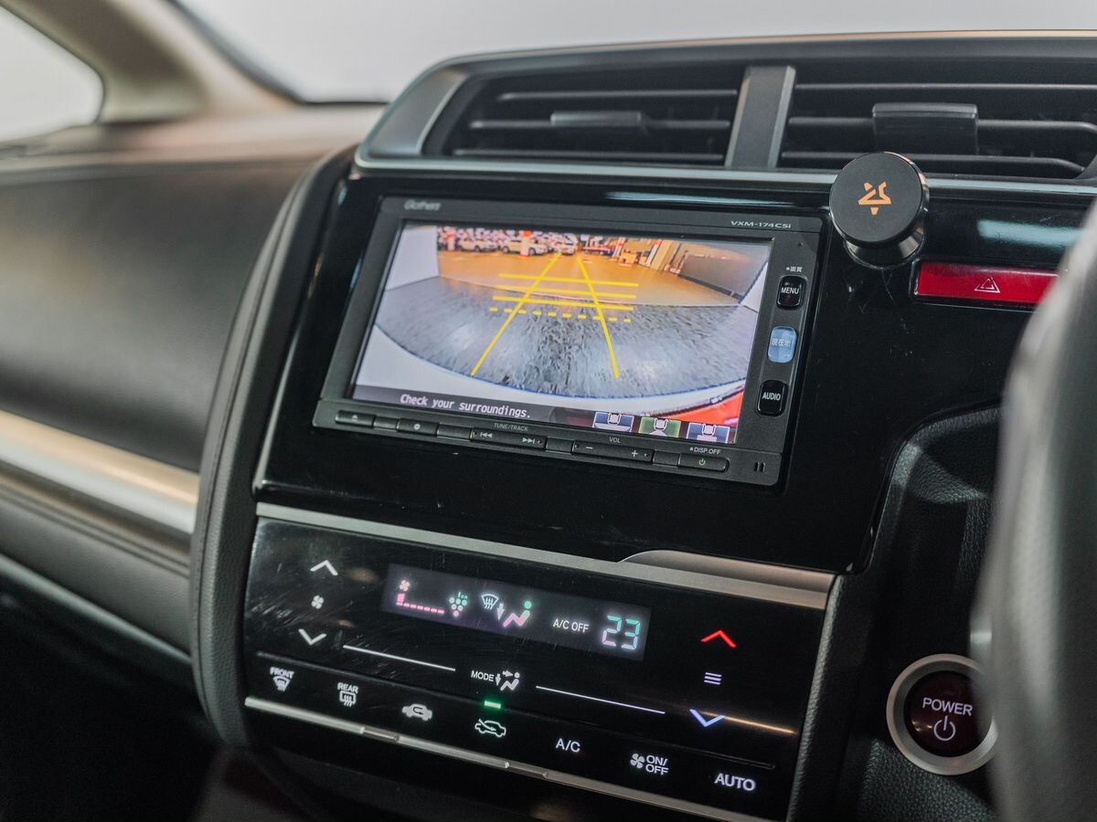 Honda Fit 2016 - фото автомобиля