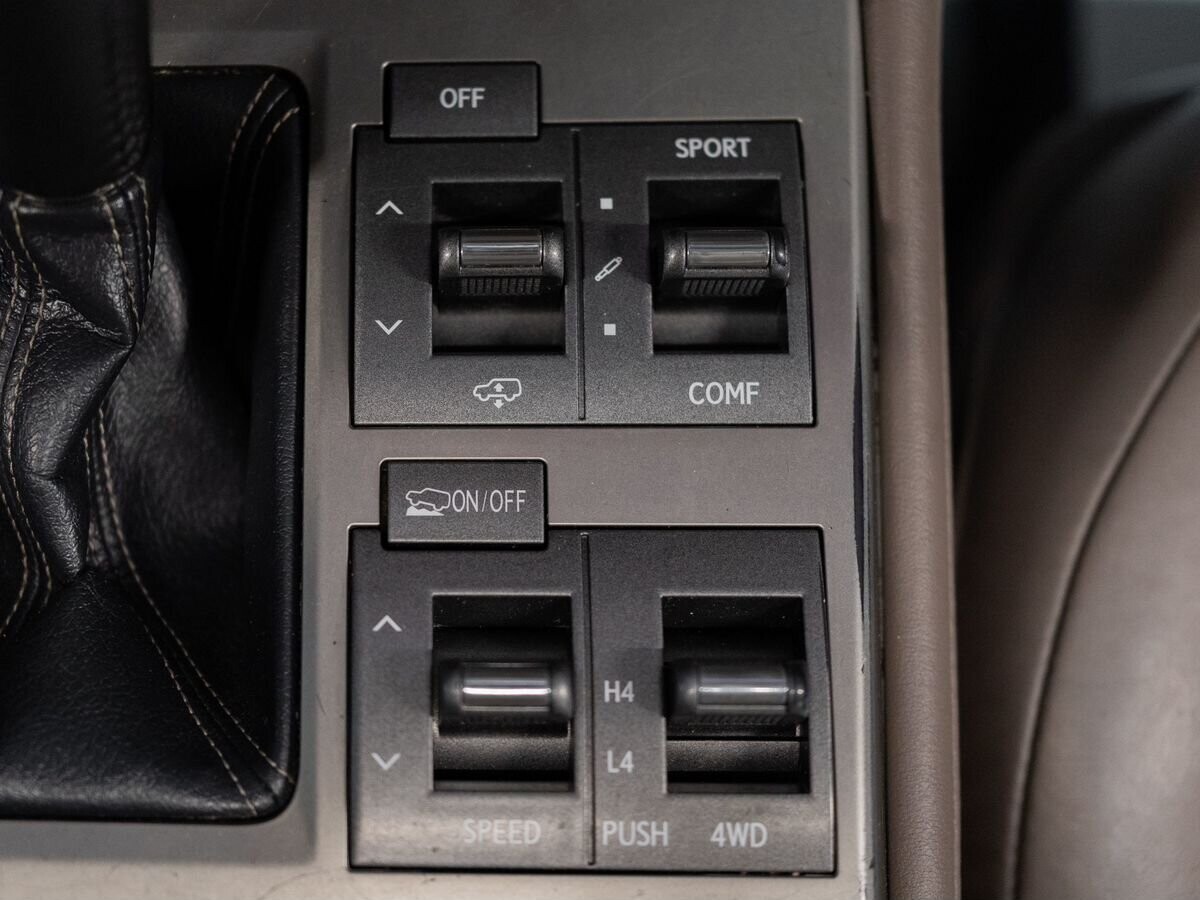 Lexus GX 2011 - фото автомобиля