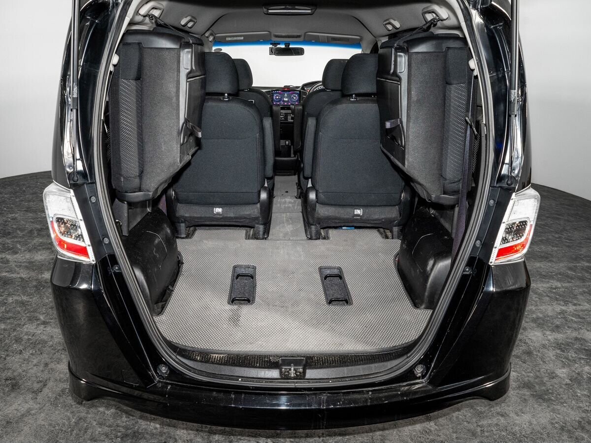 Honda Freed 2013 - фото автомобиля