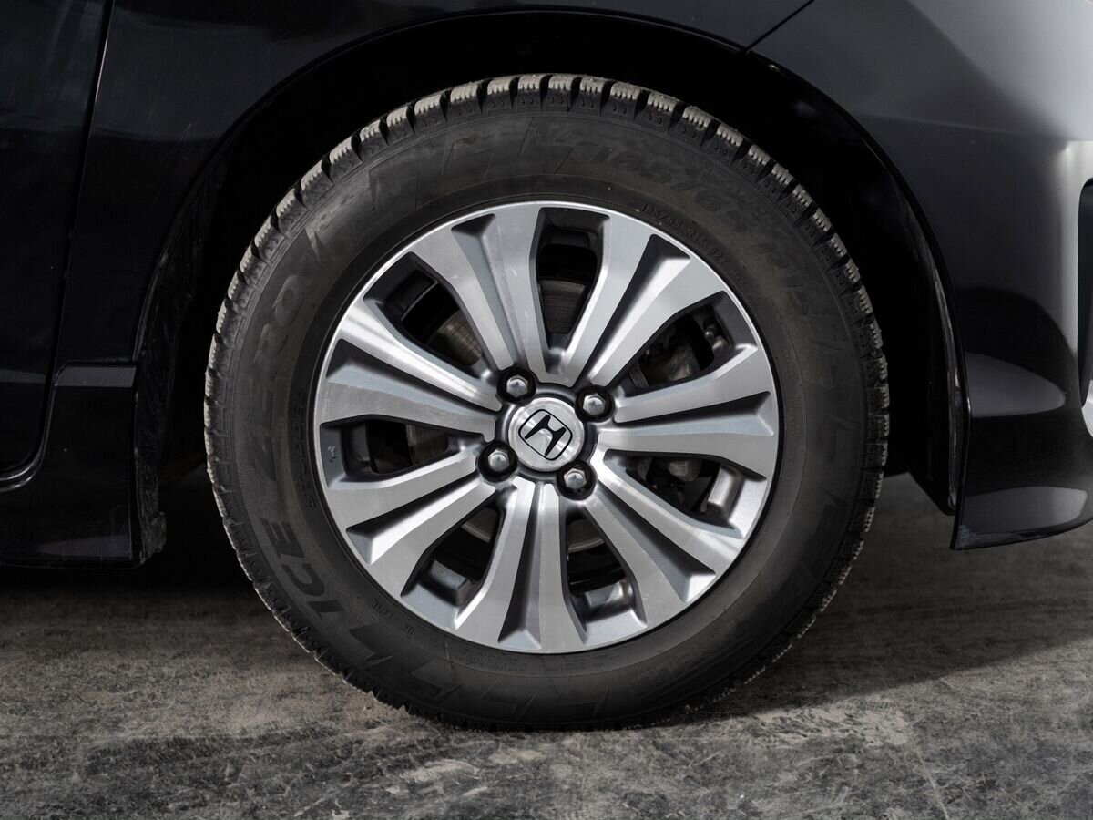 Honda Freed 2013 - фото автомобиля