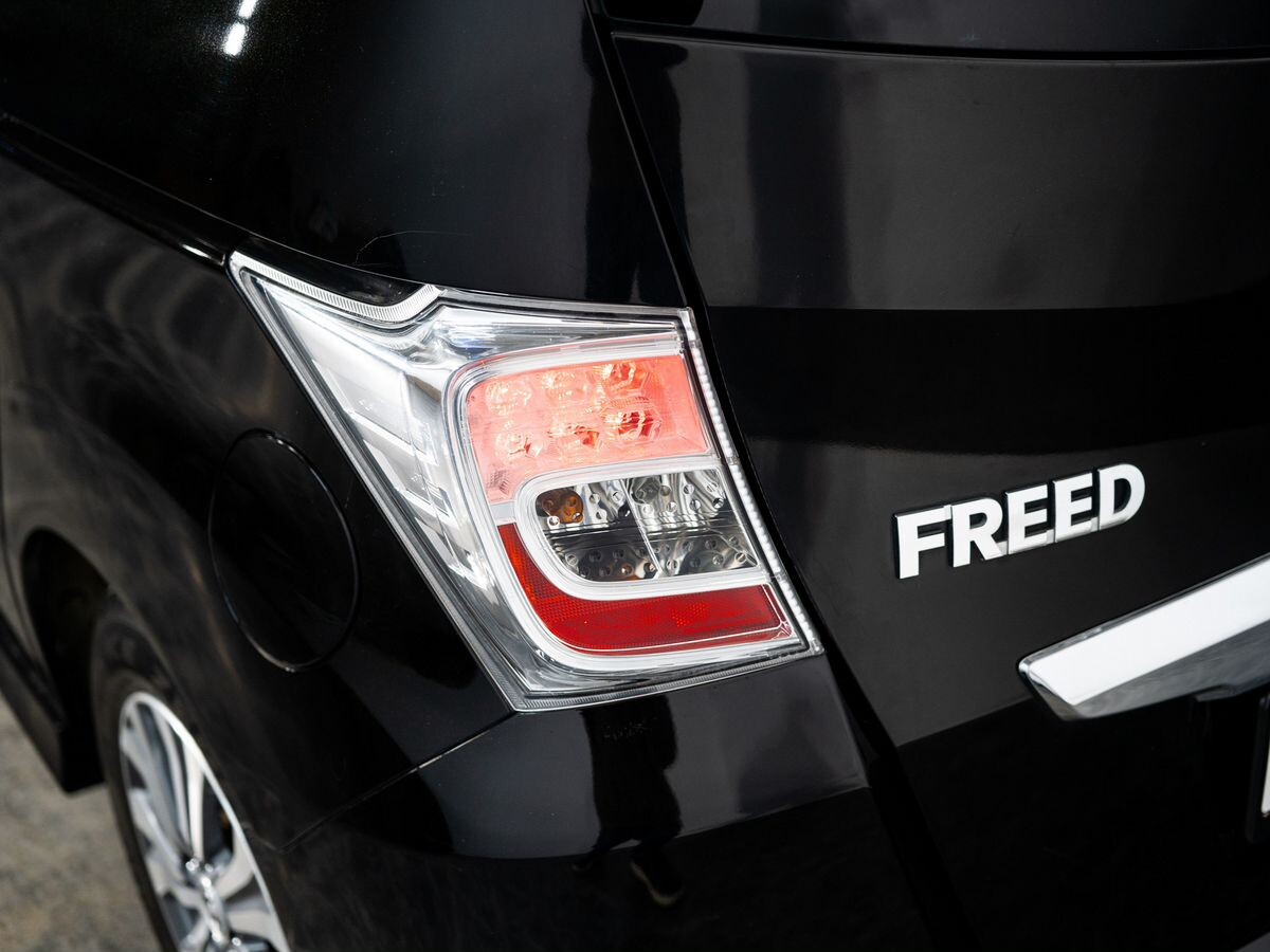 Honda Freed 2013 - фото автомобиля