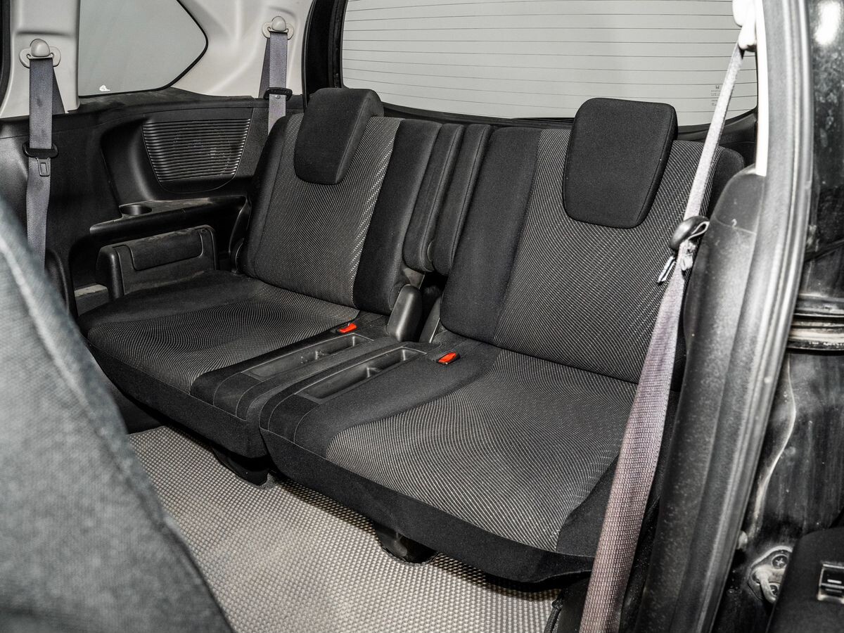 Honda Freed 2013 - фото автомобиля