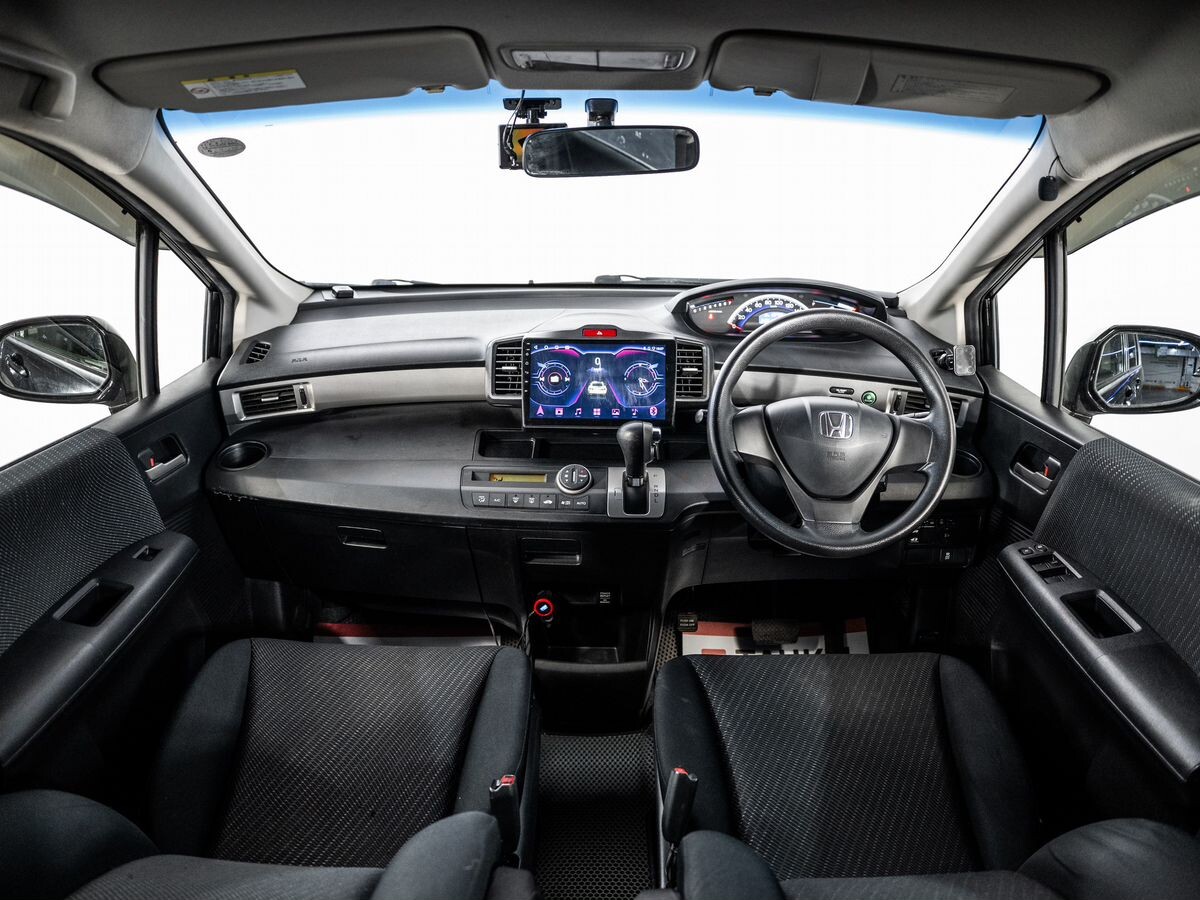 Honda Freed 2013 - фото автомобиля