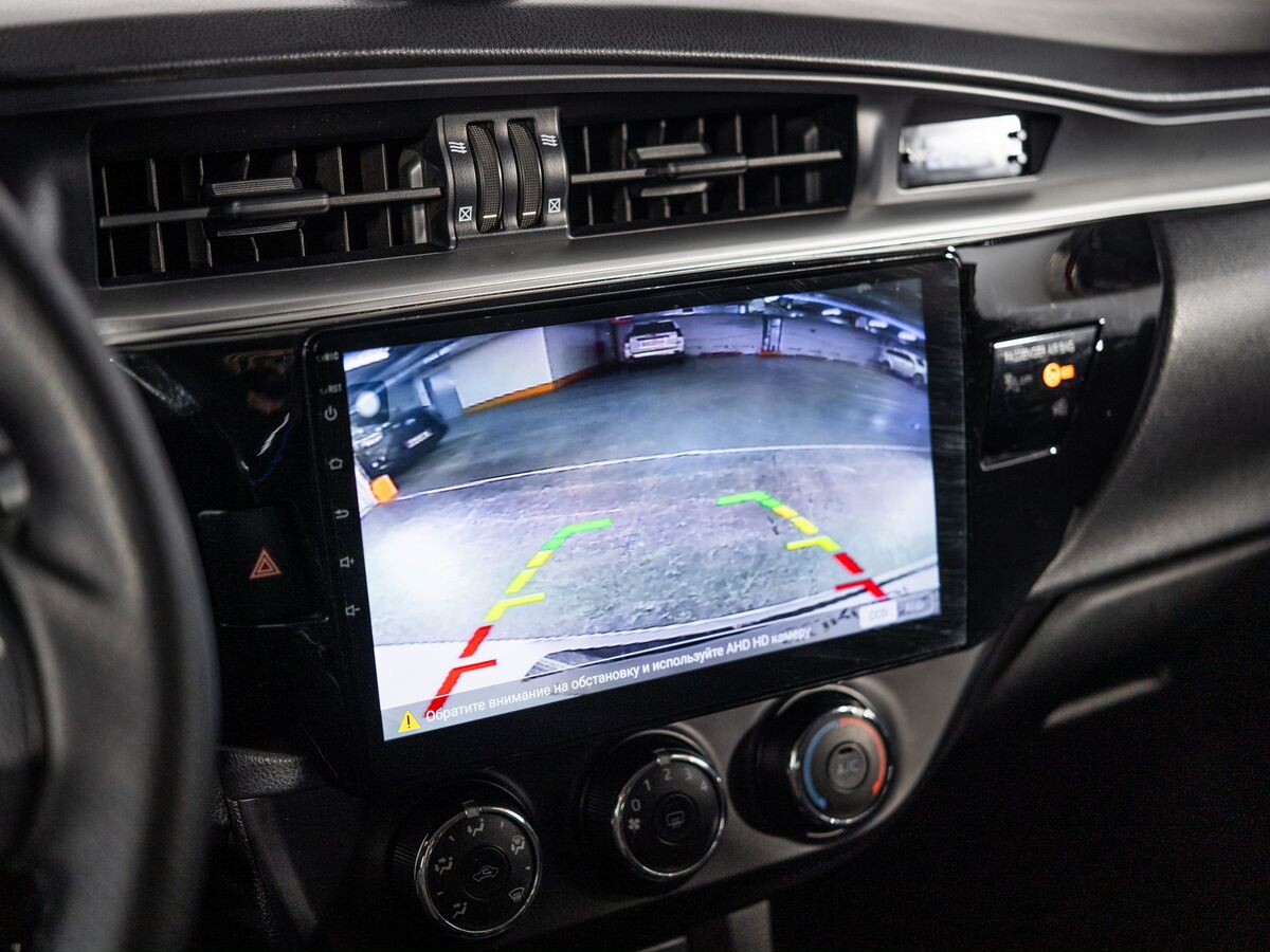 Toyota Corolla 2014 - фото автомобиля