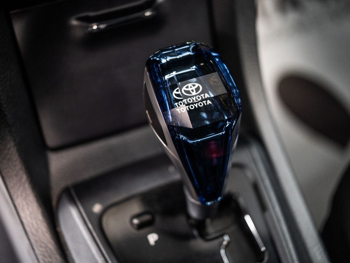 Toyota Corolla 2014 - фото автомобиля