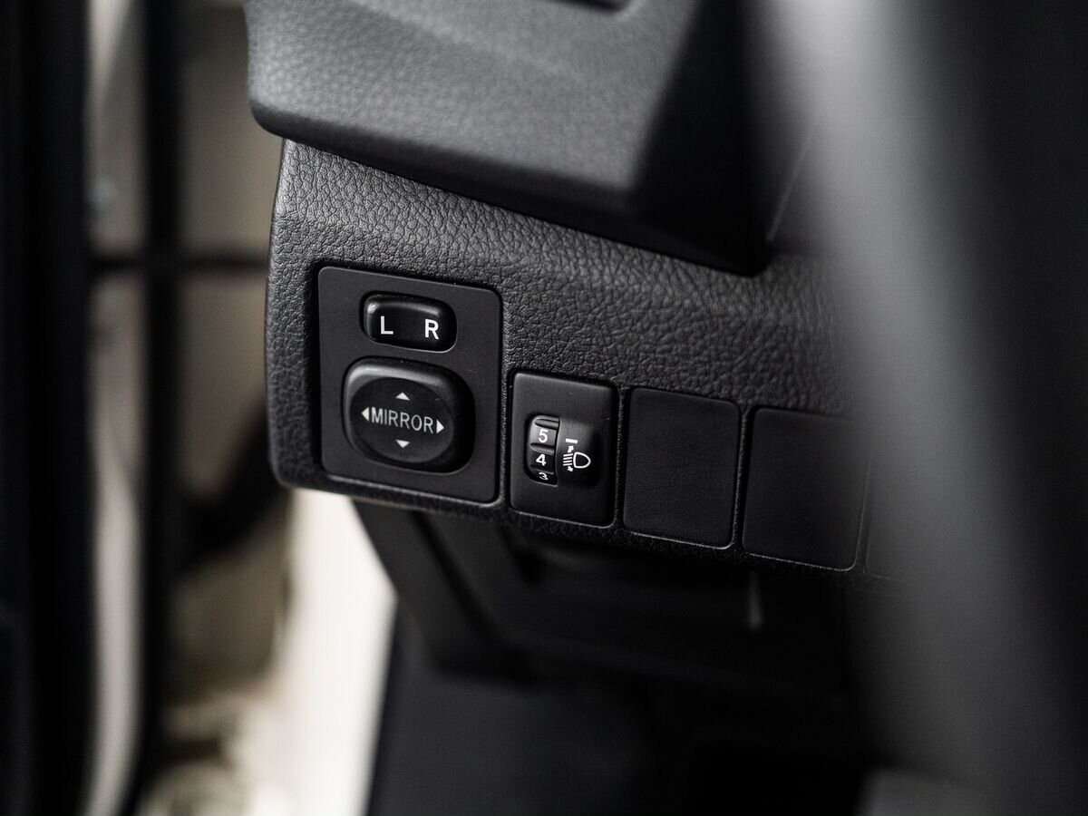 Toyota Corolla 2014 - фото автомобиля