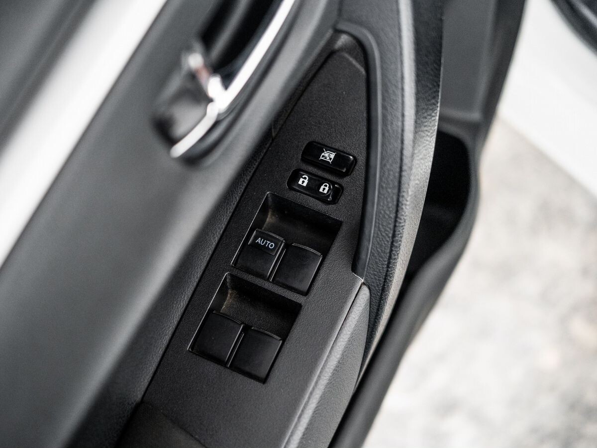 Toyota Corolla 2014 - фото автомобиля