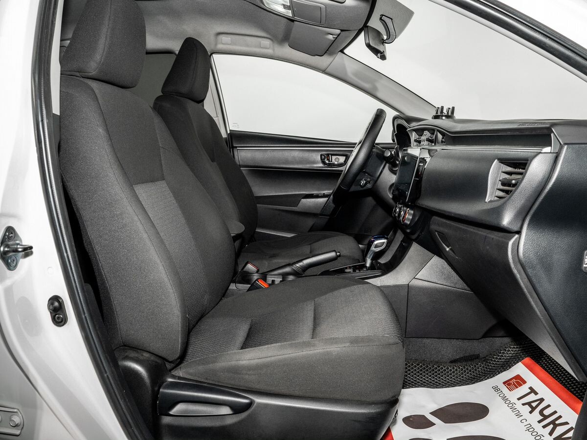 Toyota Corolla 2014 - фото автомобиля