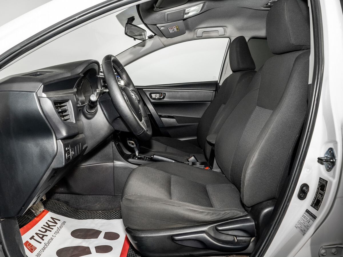 Toyota Corolla 2014 - фото автомобиля