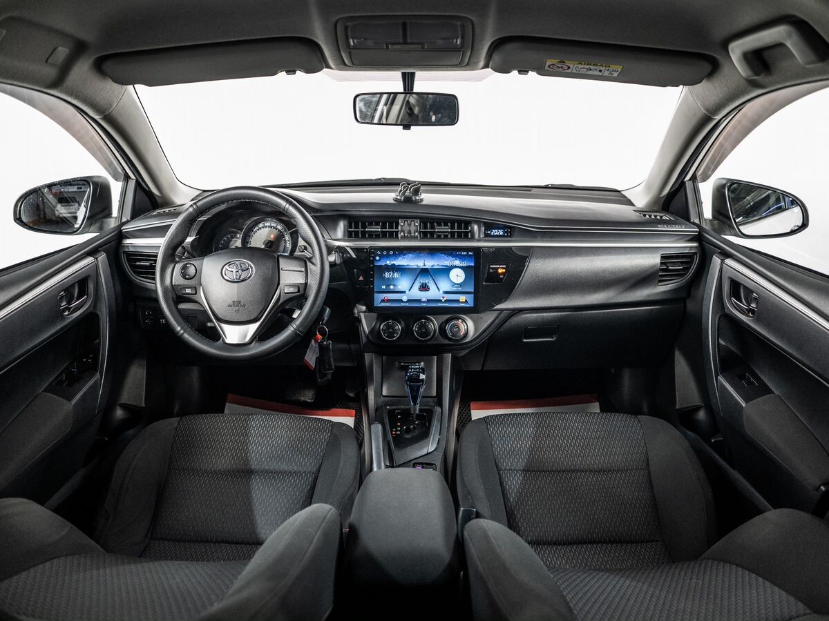 Toyota Corolla 2014 - фото автомобиля