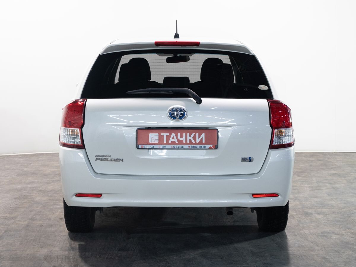 Toyota Corolla 2013 - фото автомобиля