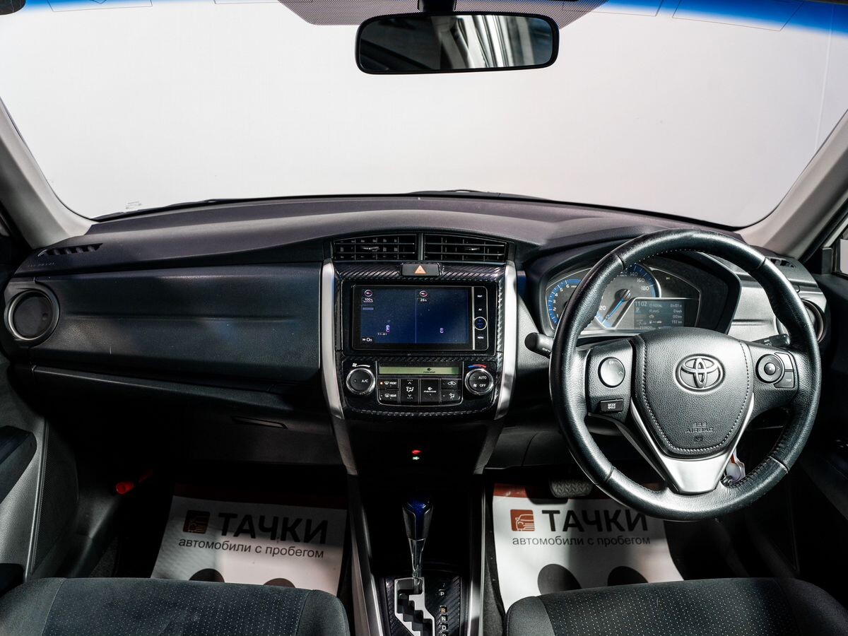 Toyota Corolla 2013 - фото автомобиля