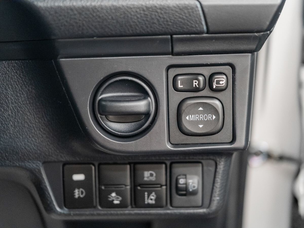 Toyota Corolla 2019 - фото автомобиля