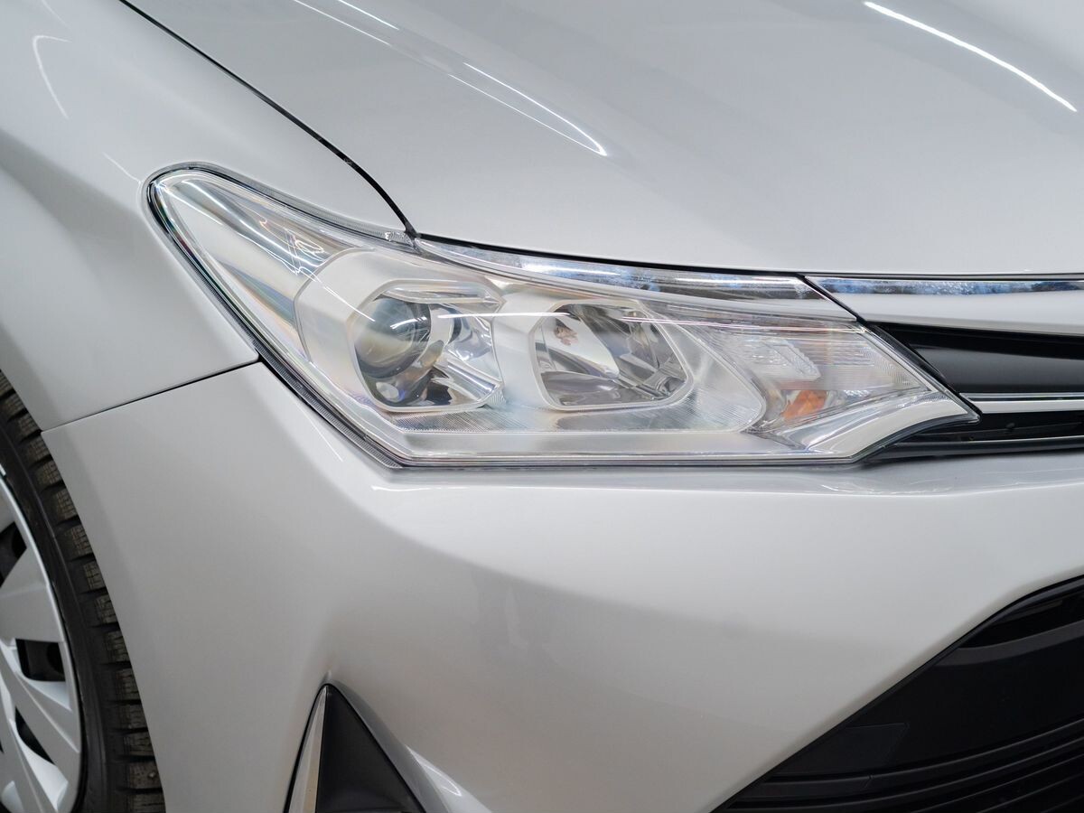 Toyota Corolla 2019 - фото автомобиля