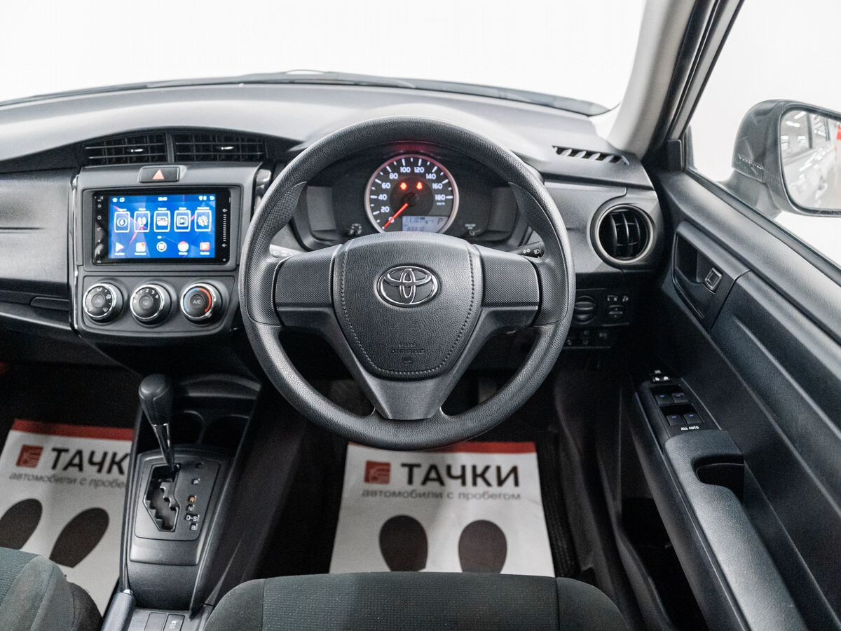 Toyota Corolla 2019 - фото автомобиля