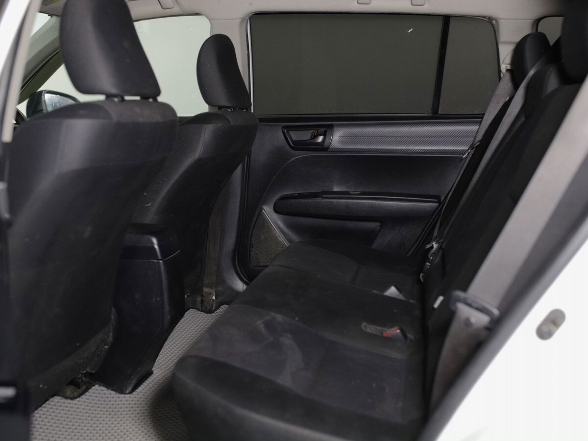 Toyota Corolla 2015 - фото автомобиля