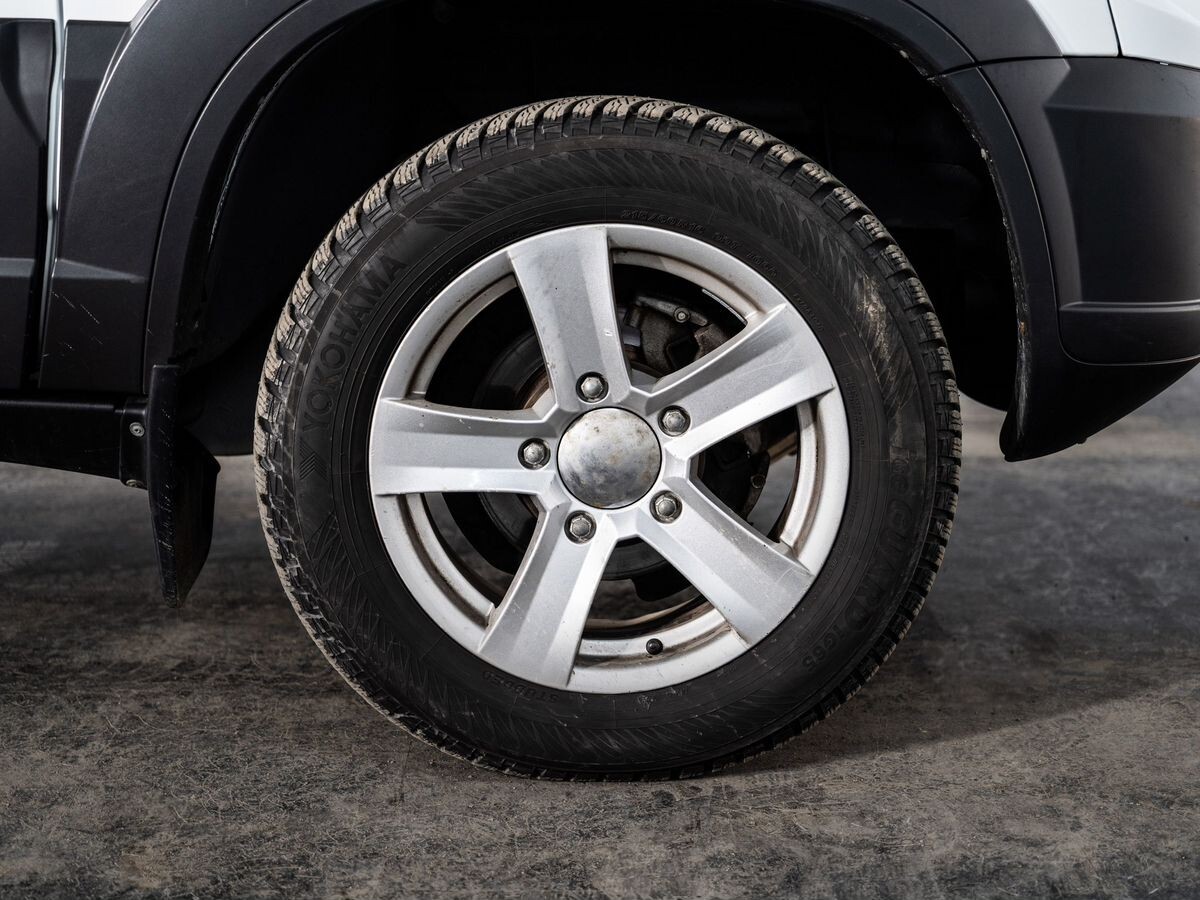 Chevrolet Niva 2015 - фото автомобиля