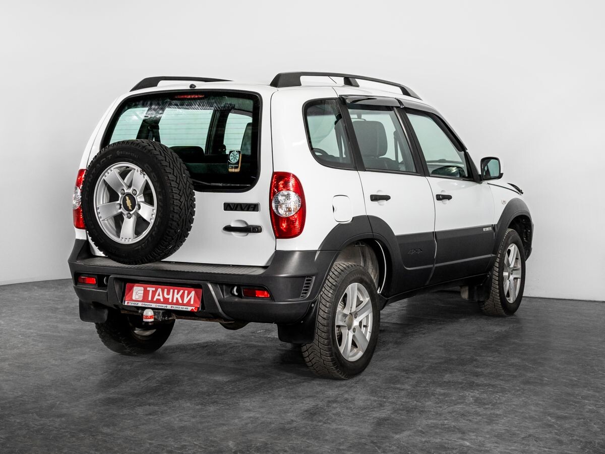 Chevrolet Niva 2015 - фото автомобиля