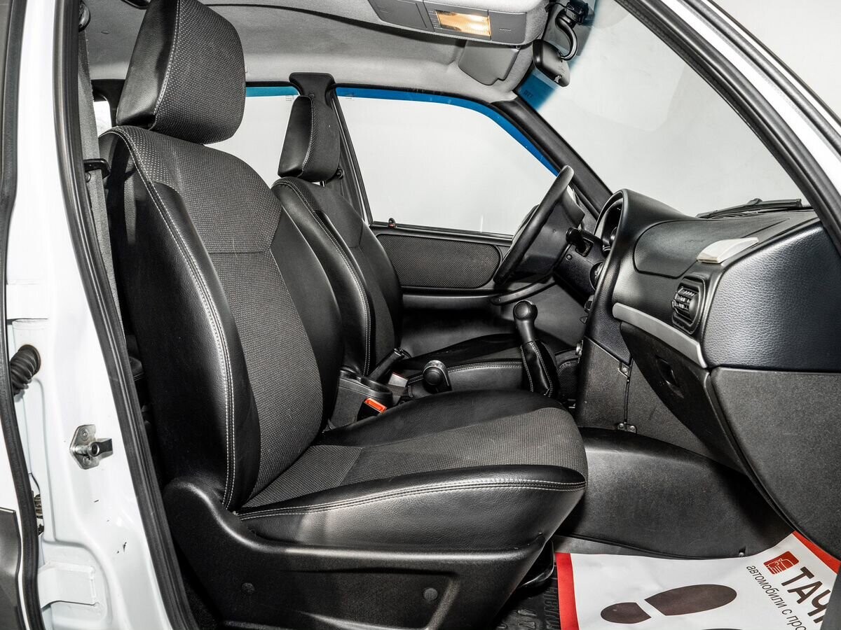 Chevrolet Niva 2015 - фото автомобиля