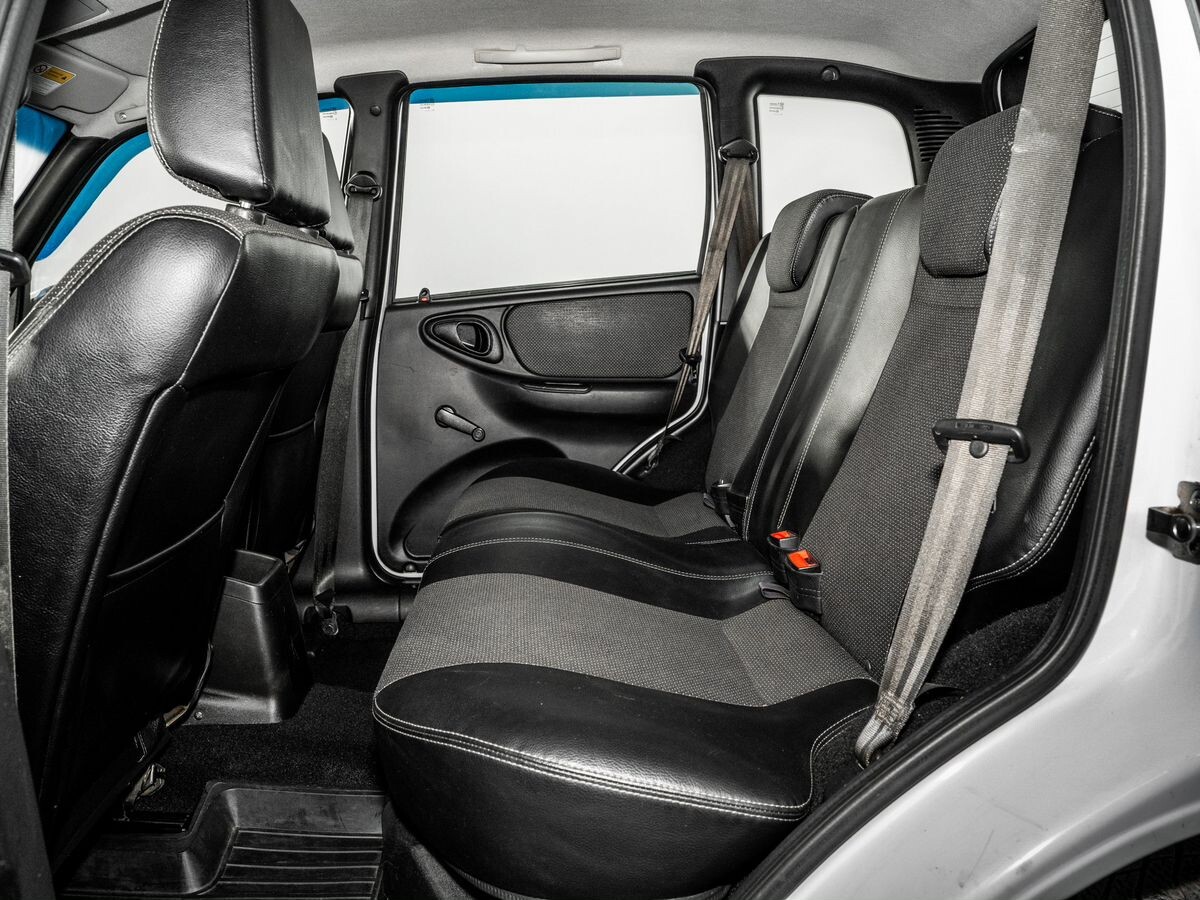 Chevrolet Niva 2015 - фото автомобиля