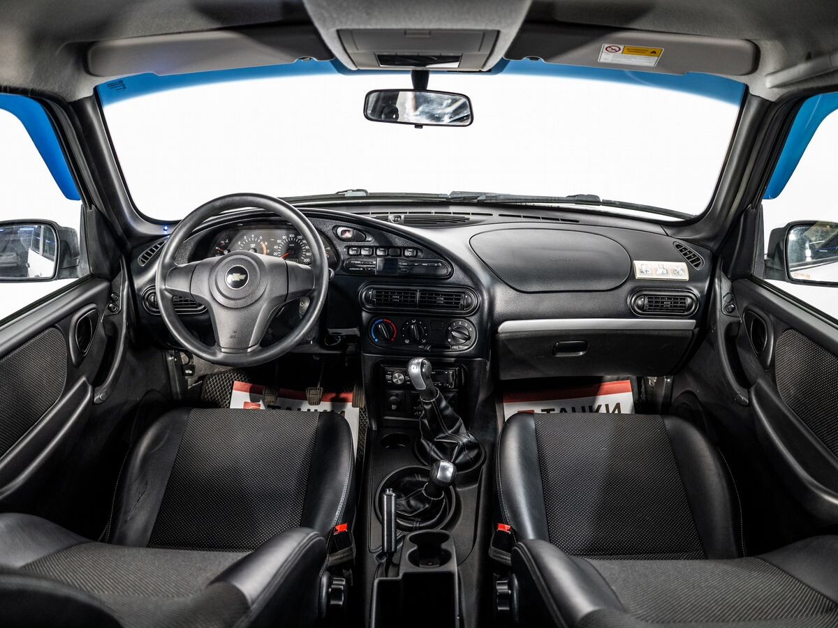 Chevrolet Niva 2015 - фото автомобиля
