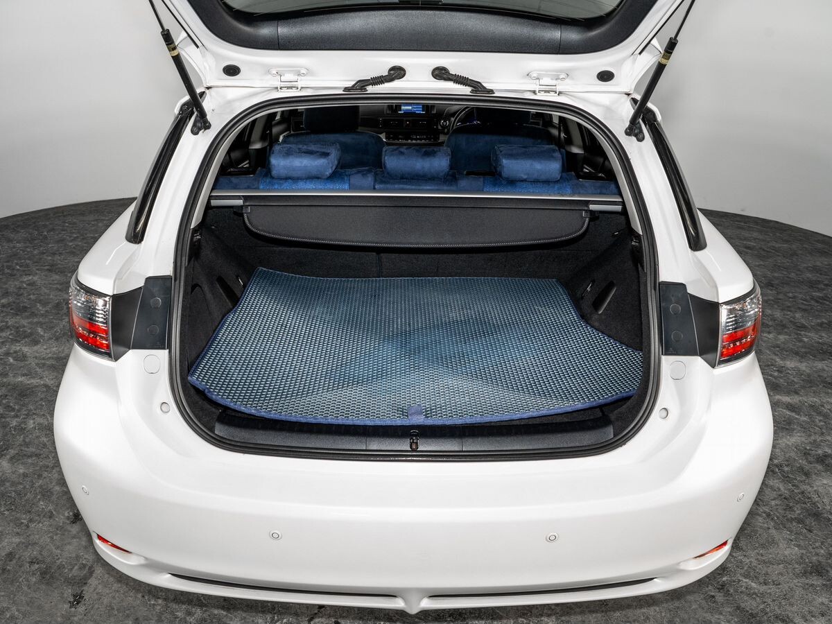 Lexus CT 2012 - фото автомобиля