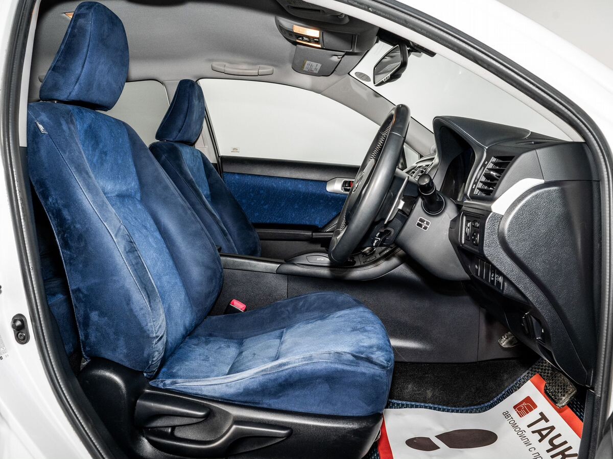 Lexus CT 2012 - фото автомобиля